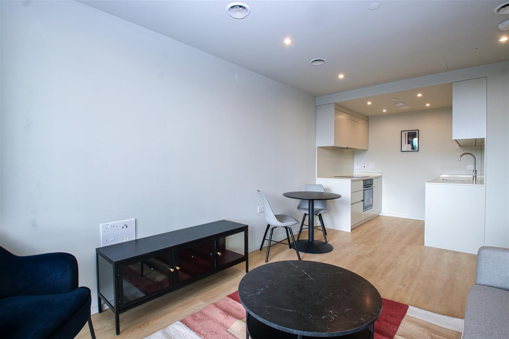 785 Bath Road, Hounslow